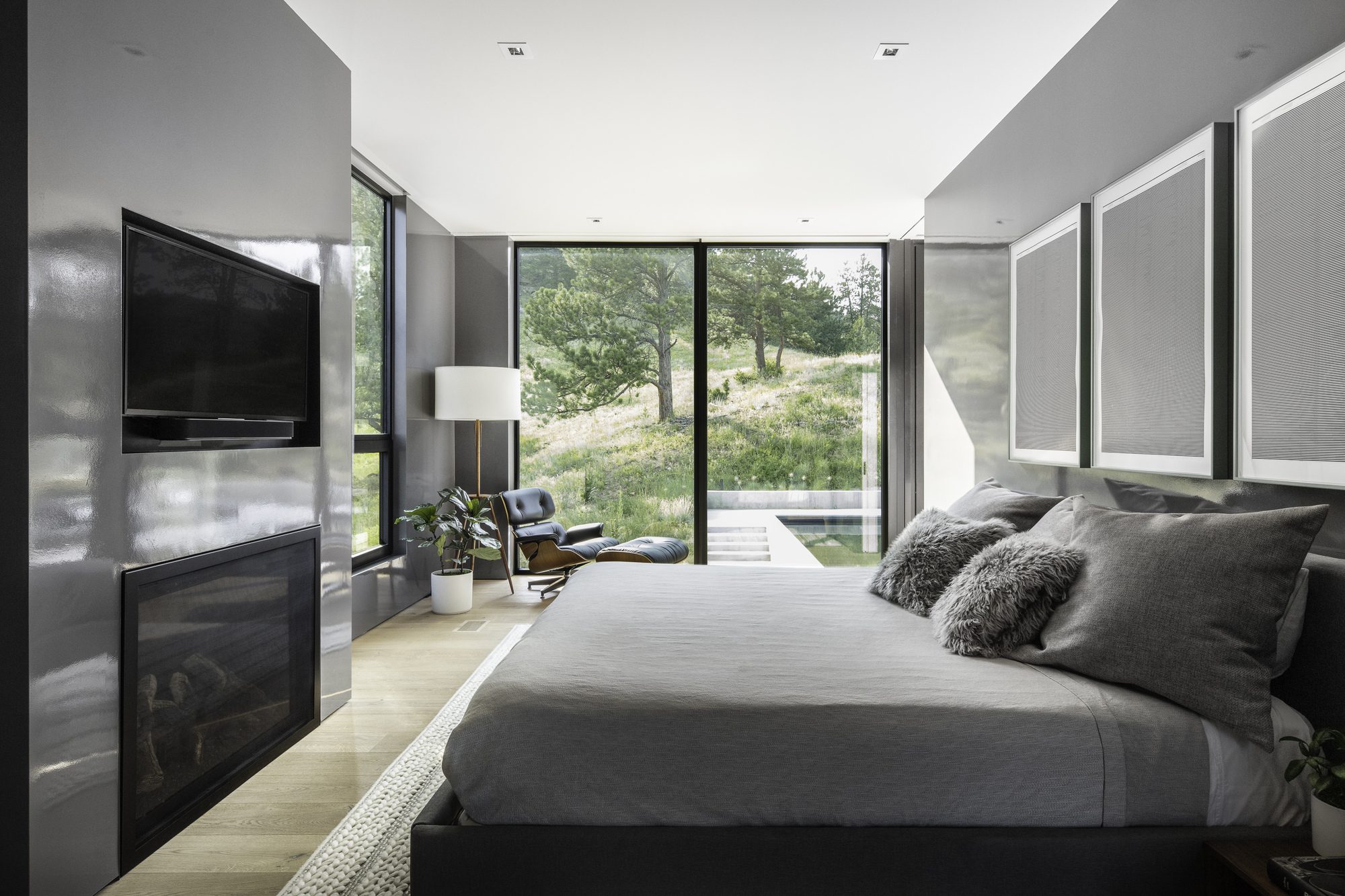Blur House by Studio B Architecture + Interiors, interior, bedroom, door, chair