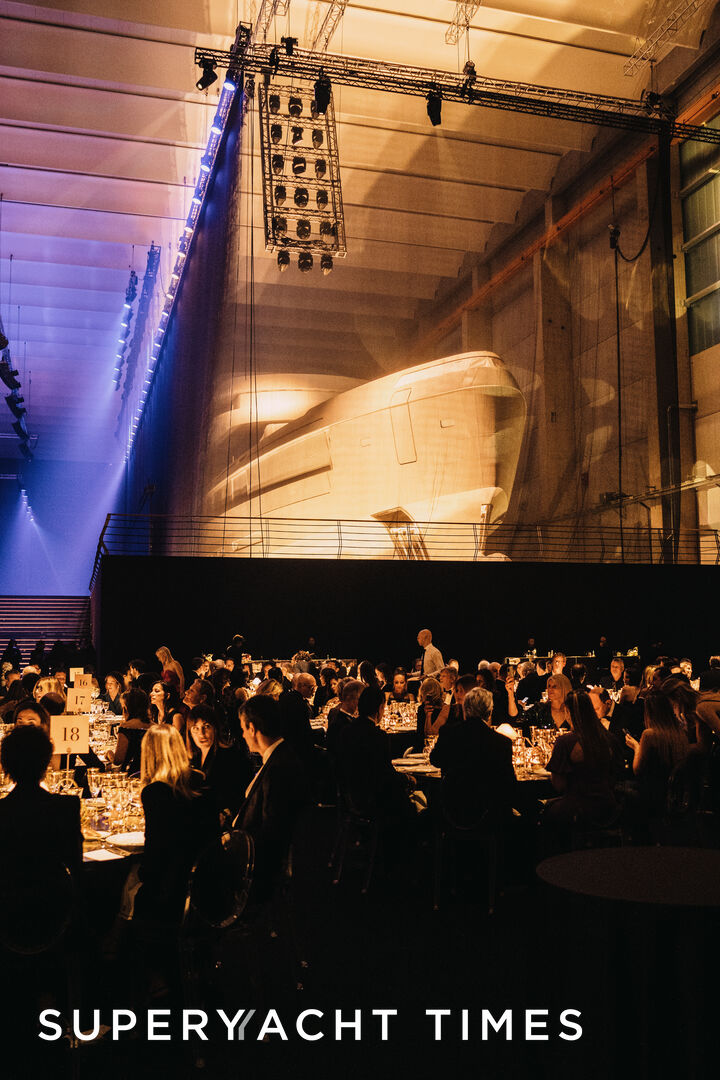 Admiral Megayacht Arch2O