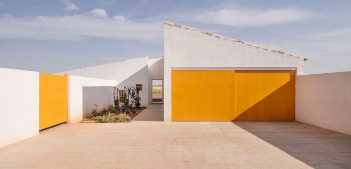Designing a Home in Hot Climate: The Only 7 Effective Tips You'll Need