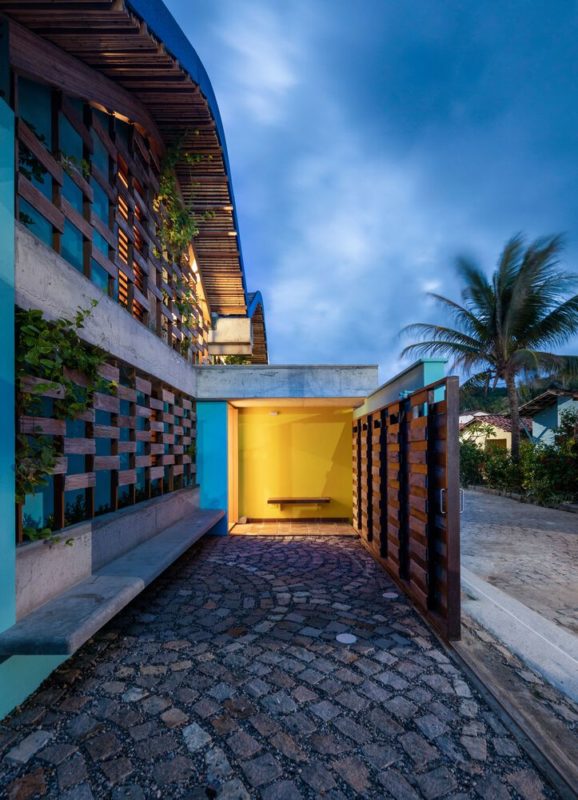 Gutter House Arch2O