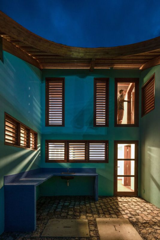 Gutter House Arch2O