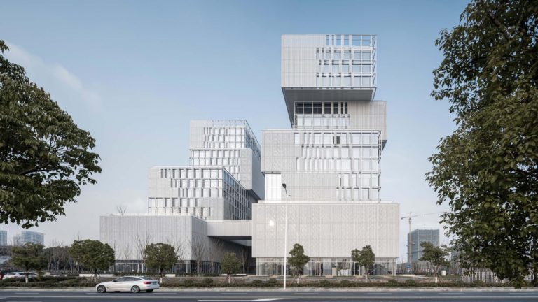 Smart New World Innovation Center l gad