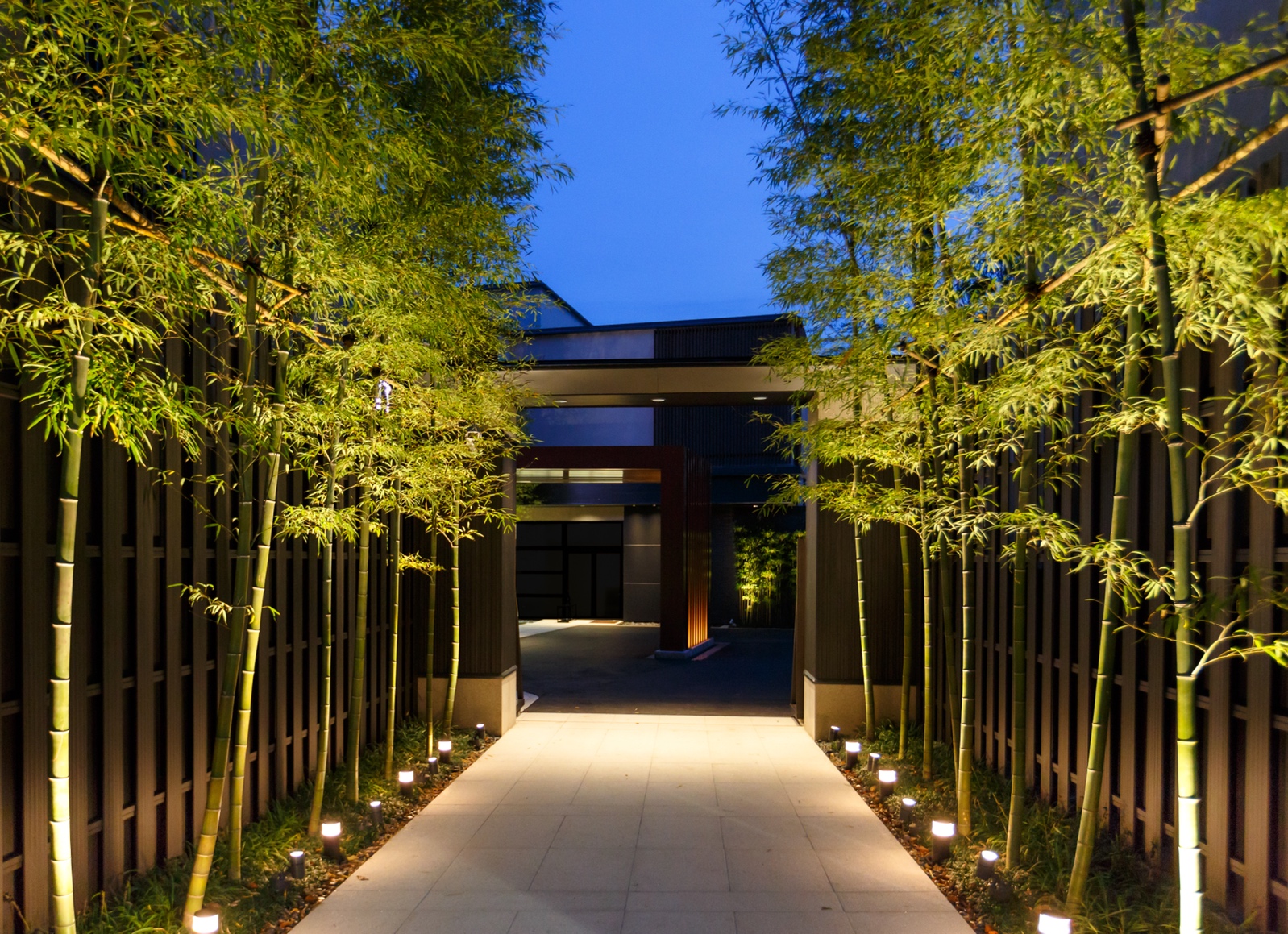 Shaping Spaces With Outdoor Lighting: An Architect's Creative