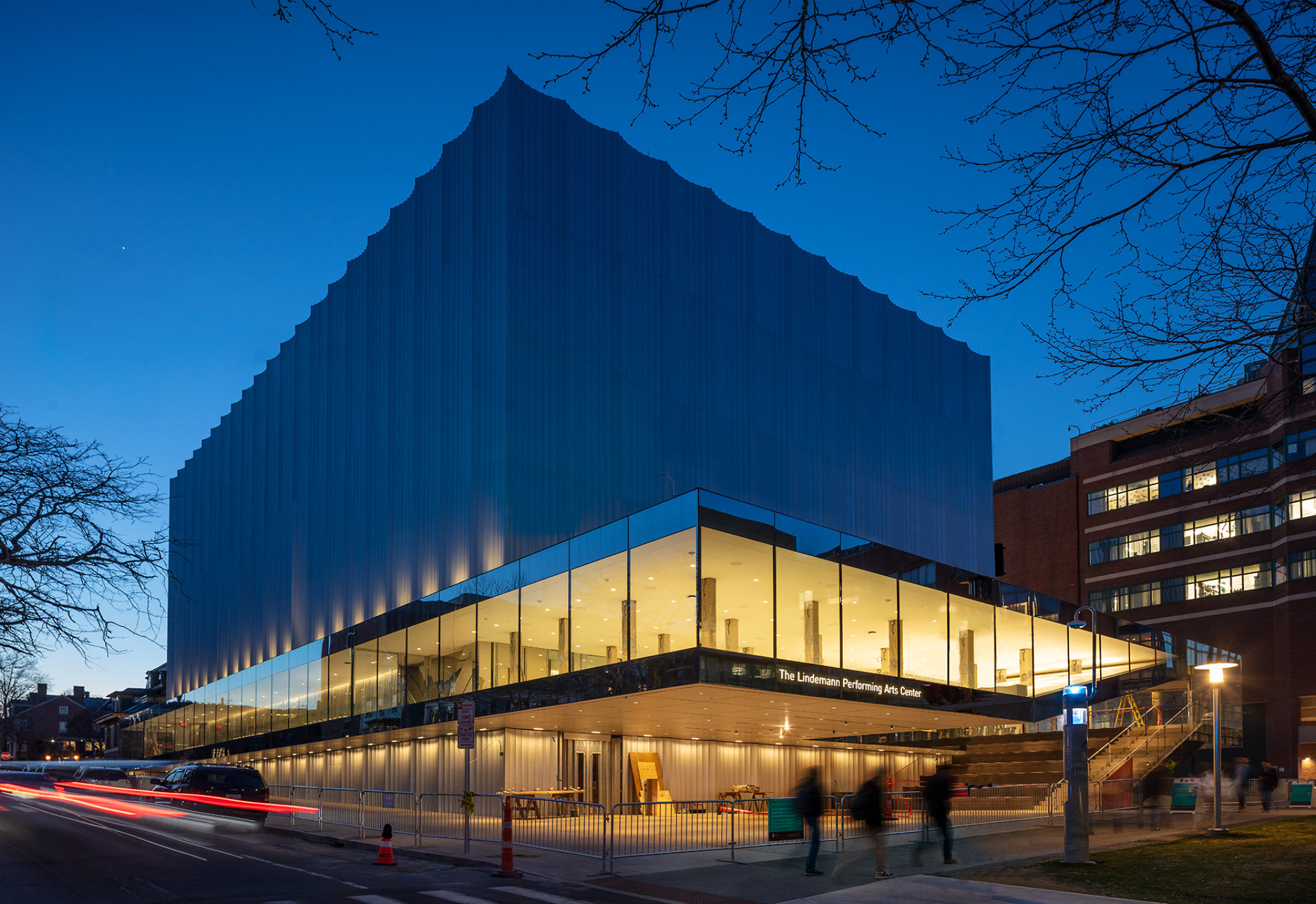 REX opens The Lindemann Performing Arts Center at Brown University-Arch2O