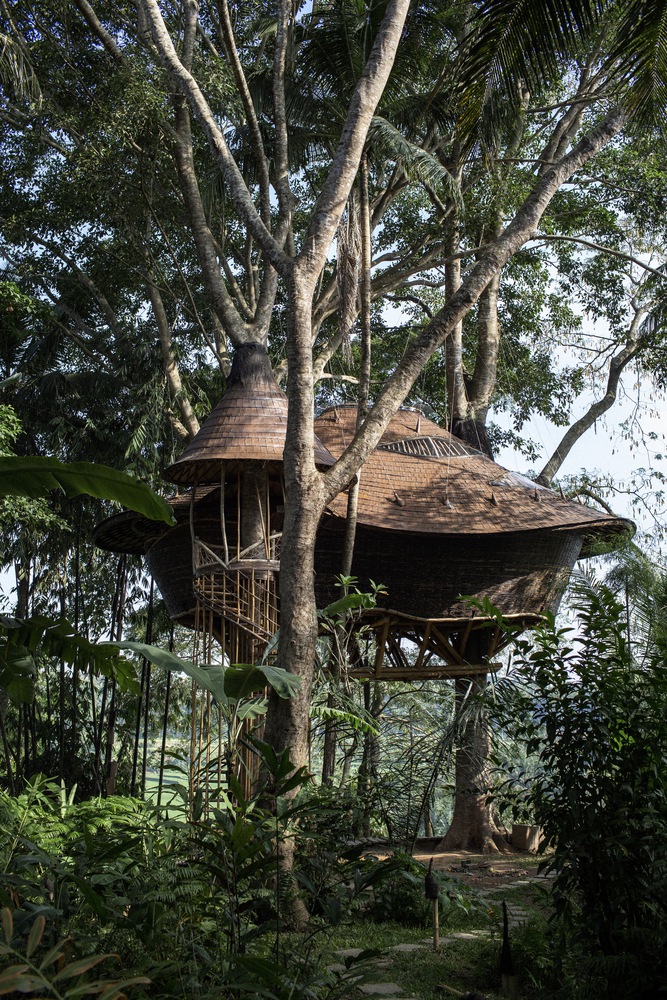 tree-house-at-bambu-indah-ibuku