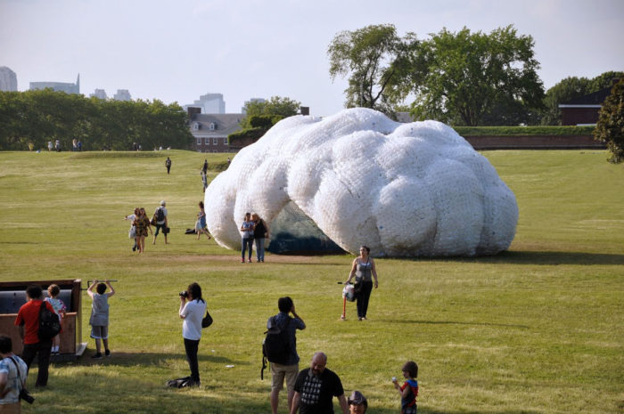 building-a-sustainable-future-architectural-solutions-for-plastic-pollution