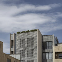 sideway-apartment-ashari-architects