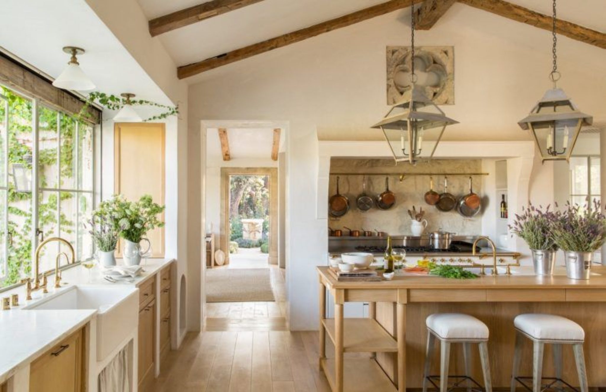 7 Spectacular Kitchen Design Trends You’ll See Everywhere in 2024 ...