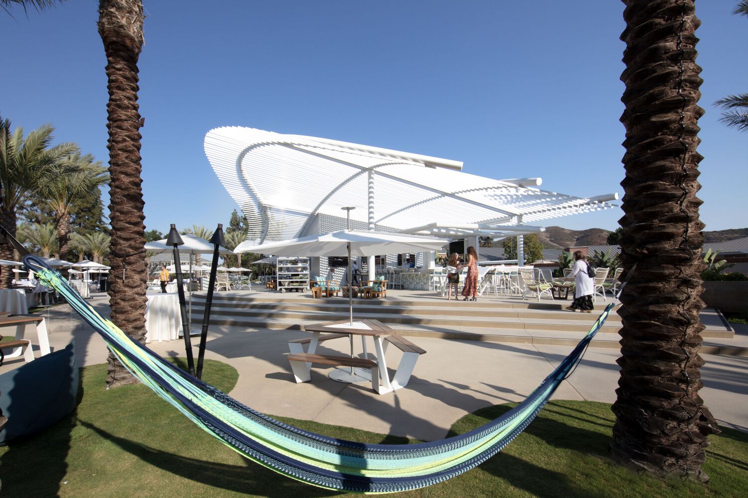 The Cove Four Seasons Outdoor Space