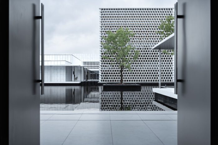 Yanzi Memorial Hall