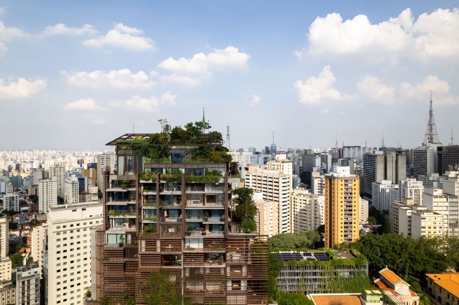 Landscape Design of Torre Mata Atlântica | Benedito Abbud Arquitetura ...