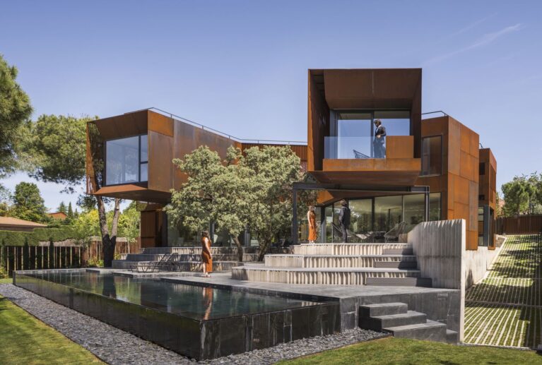 The House that Splits | Voluar Arquitectura