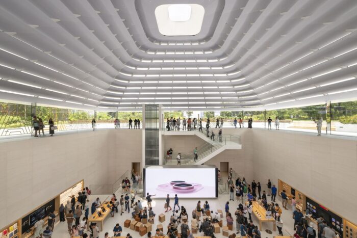 © Nigel Young Foster + Partners 0 Apple Store The Exchange TRX