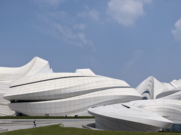 Changsha Meixihu International Culture and Art Centre | Zaha Hadid Architects