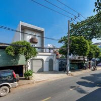 Dinh House