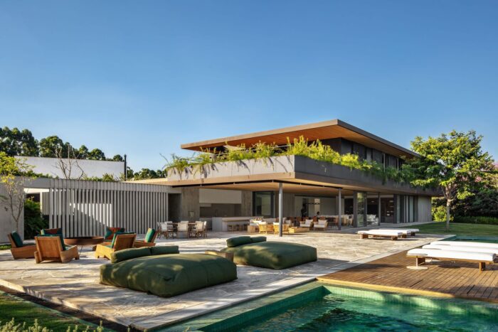 Floreira House | Matheus Farah + Manoel Maia Arquitetura