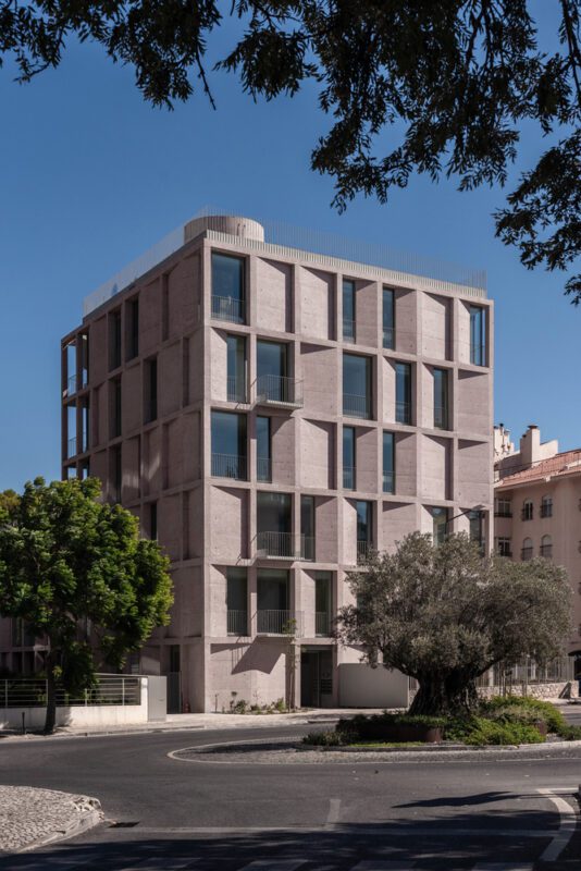 Housing Building in Cascais