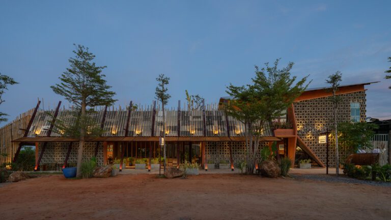 Dragonfly Retreat & Cafe | Country House. Architecture
