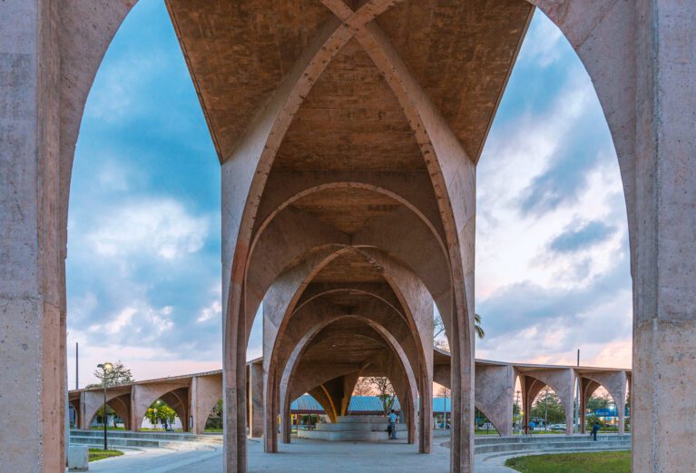 El Campestre Recreational Park Complex & Community Development Center | CCA Centro de Colaboración Arquitectónica + Bernardo Quinzaños