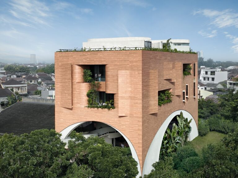 Sagehaus Office Garden | RAD+ar (Research Artistic Design + architecture)