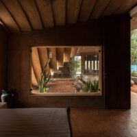 Vaazh House