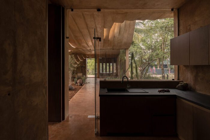 Vaazh House
