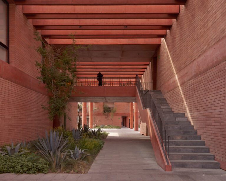 Atlas Academia Sport Facility | Sordo Madaleno Arquitectos
