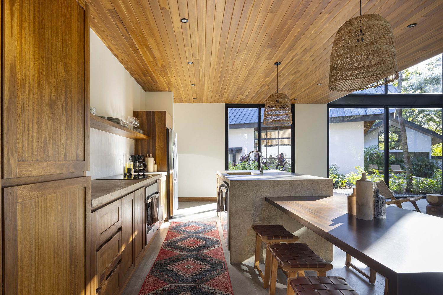 Indo Avellanas House