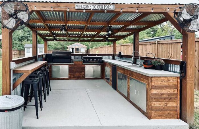 covered outdoor kitchen
