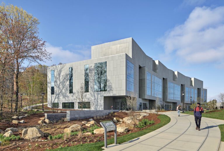 Science Research Center University of Connecticut | Payette