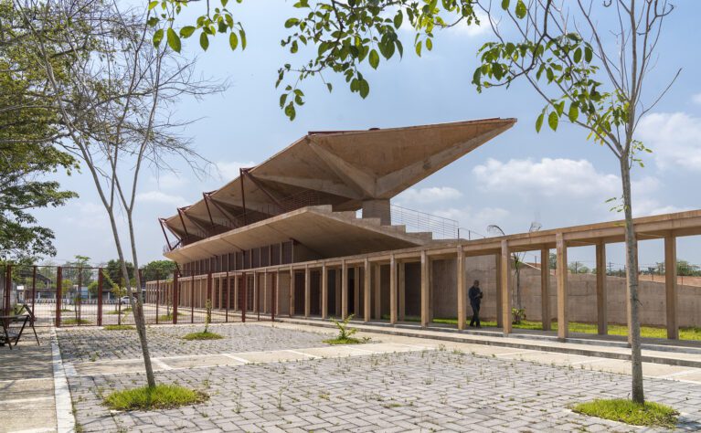 Manuel Vargas Izquierdo Stadium & High-Performance Sports Center | Bernardo Quinzaños + CCA Centro de Colaboración Arquitectónica