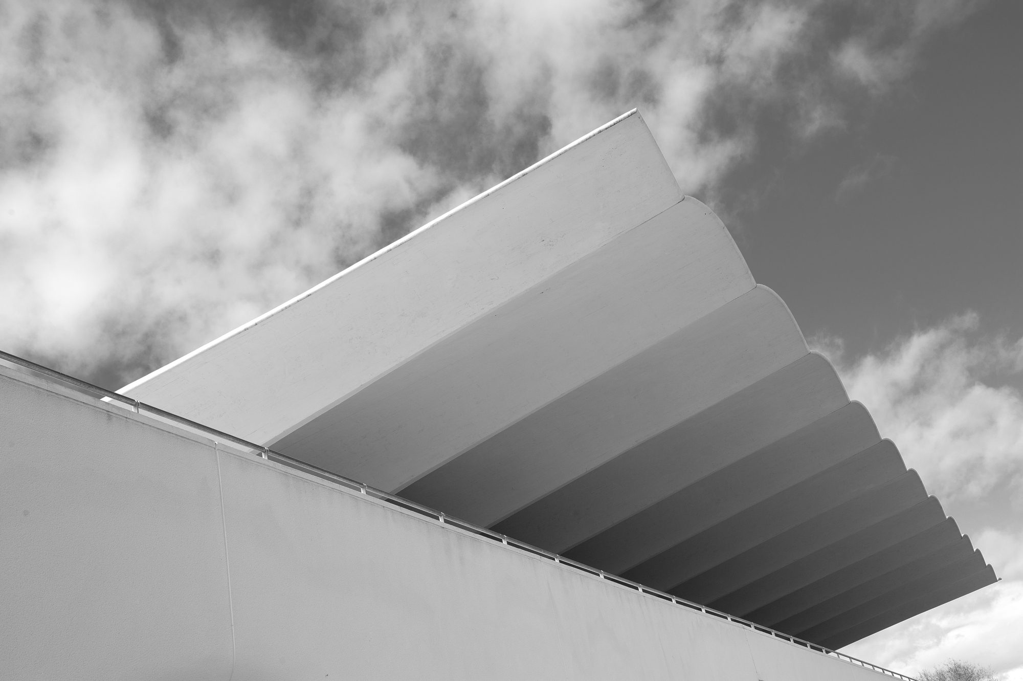 Architecture Classic: The Zarzuela Hippodrome