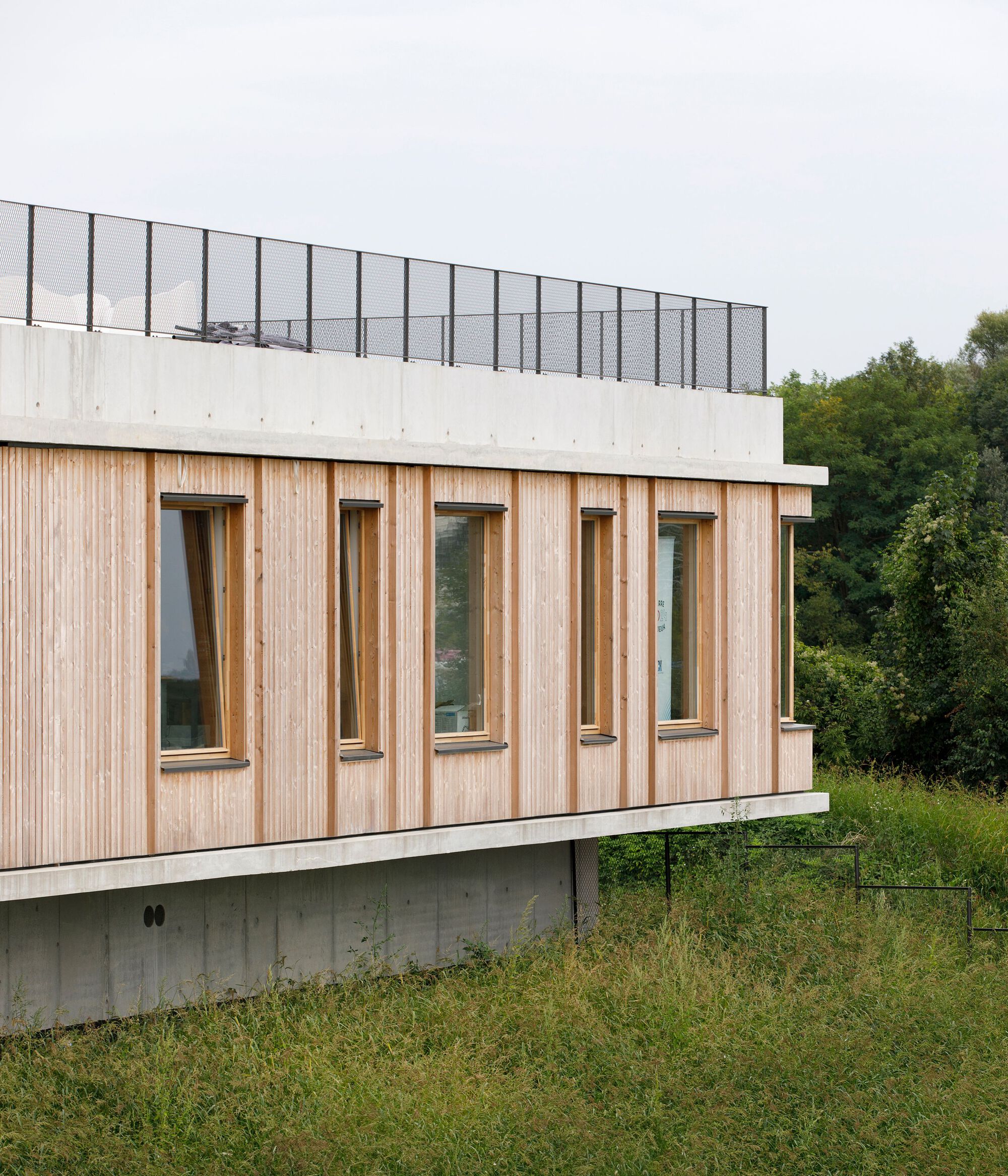 Head Office of French Federation of Canoe-Kayak and Paddle Sports