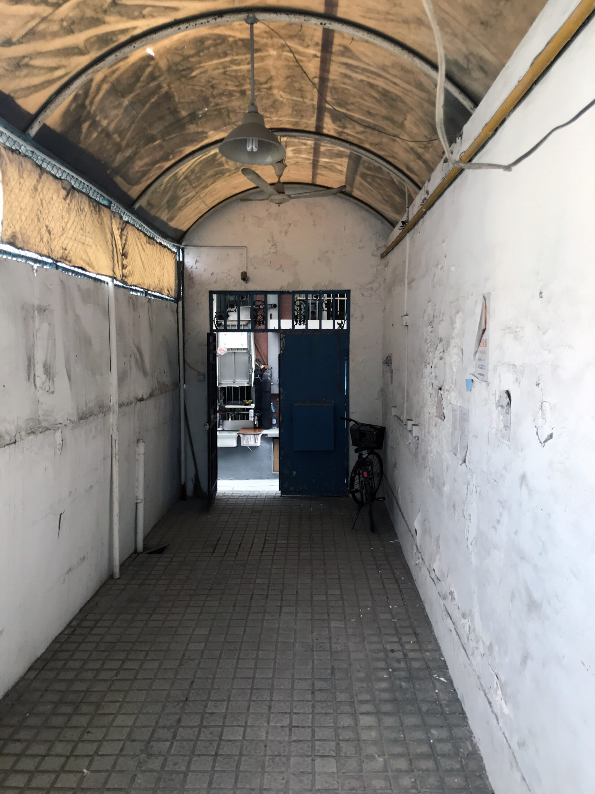Jing'an Community Pool House