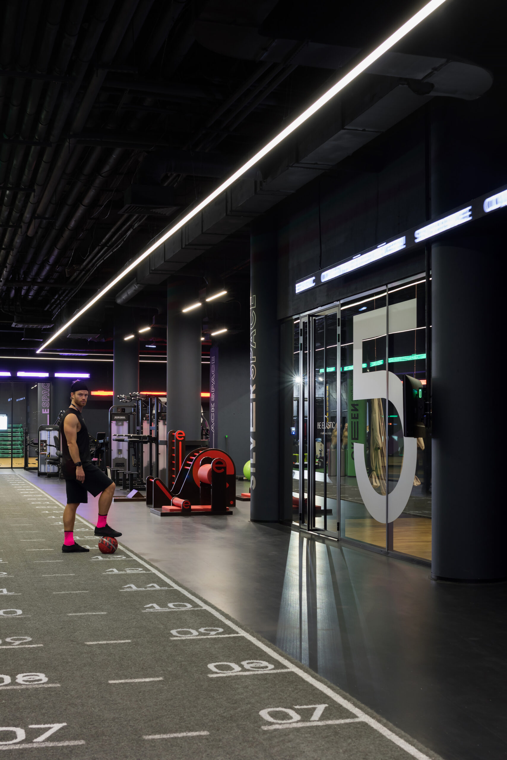 Kometa Black Fitness Club