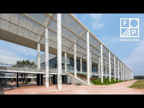 Reacreation and Cultural Center of Parque Metropolitano El Tunal