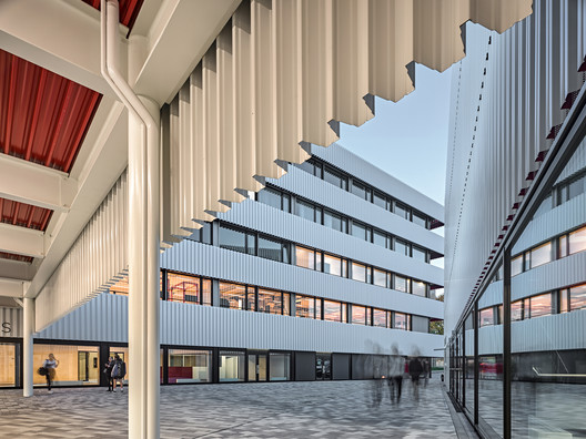 WIN4 Sports Centre