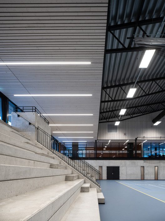Hall 10