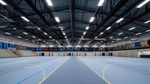 Hall 02