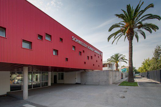 gimnasio colegio suizo lambiasi plus westenenk arquitectos plus eliash arquitectos plus marcela schmauk 12