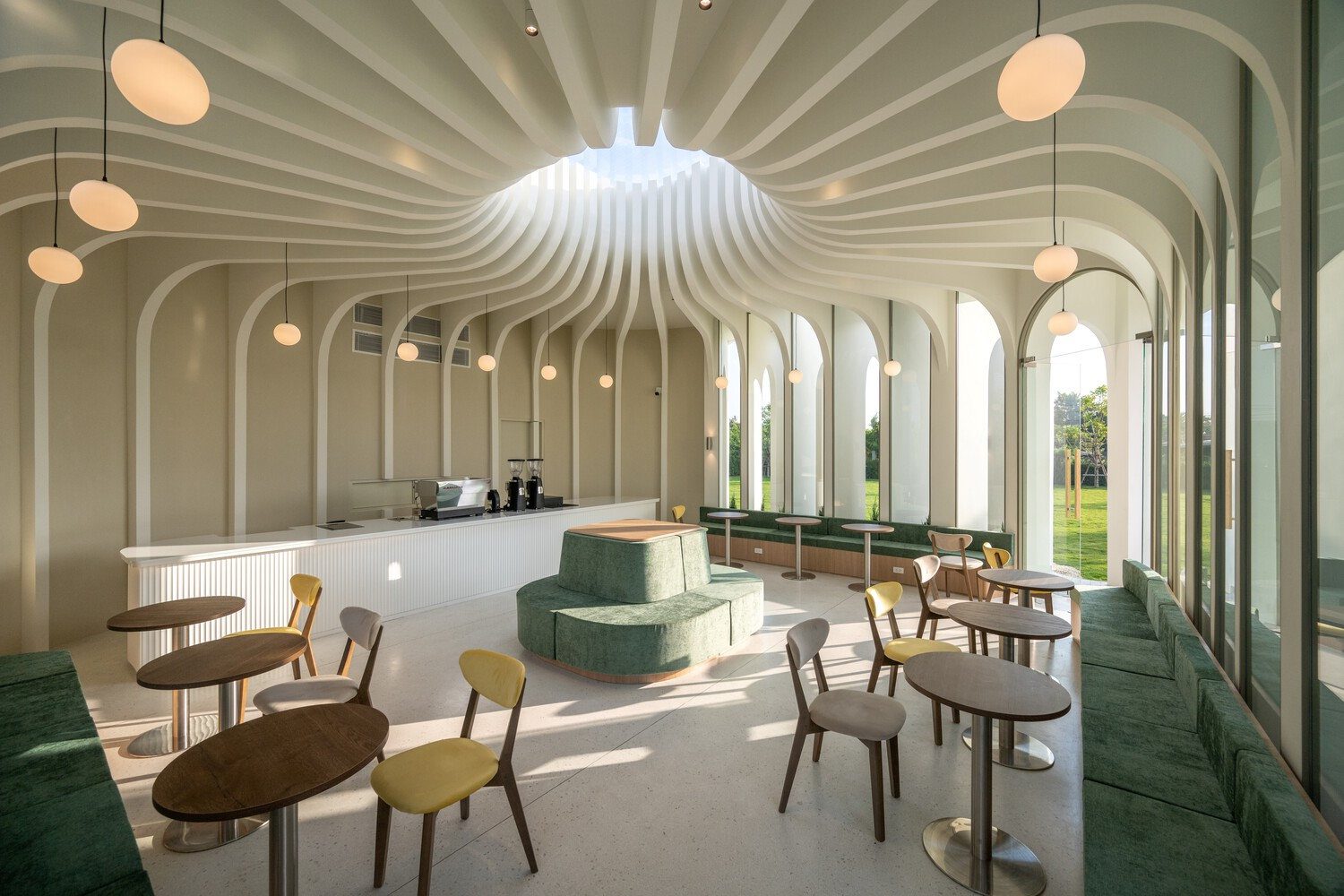 Curvy Dining