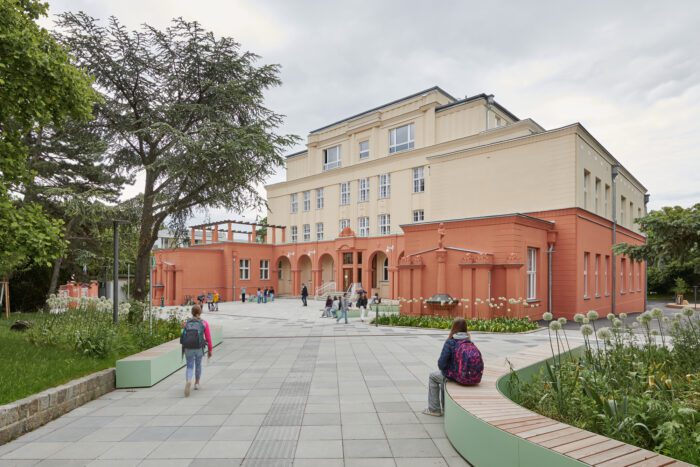 Gersthof Model School Renovation and Conversion