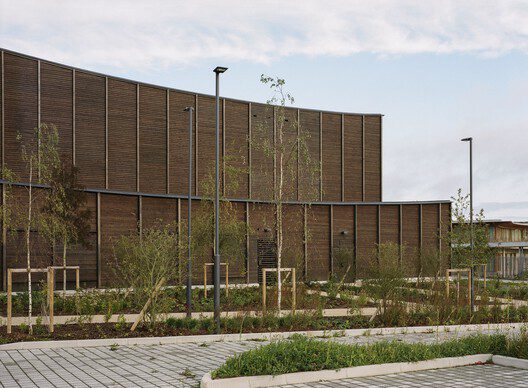 gymnase marie marvingt au plessis bouchard ateliers o s architectes 6