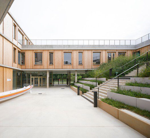Head Office of French Federation of Canoe-Kayak and Paddle Sports