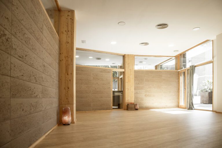 MIBI Yoga Centre | Elisabetta Carnevale Arquitectura De Terra