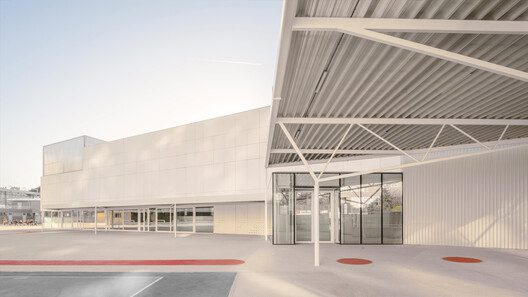 multisport pavilion oaob architecture 3