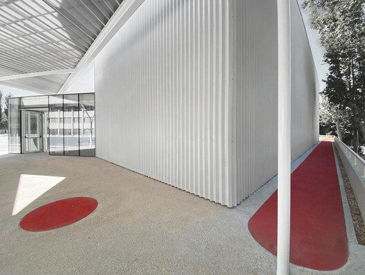 multisport pavilion oaob architecture 6