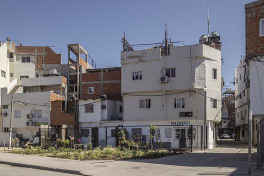 Playón Red Public Spaces and Community Infrastructures for Integration