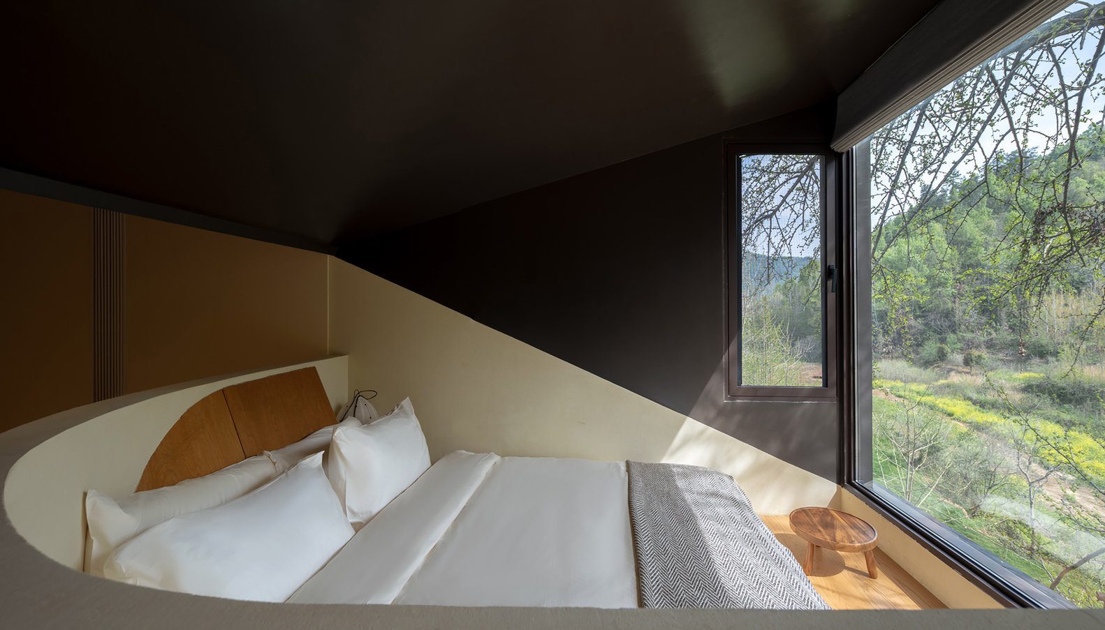 The Treehouse, Mask in the Forest