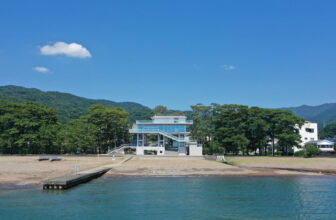 Tsunami Evacuation Complex: Terrasse Orange Toi